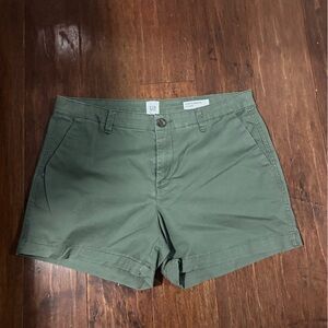 GAP Olive City Shorts